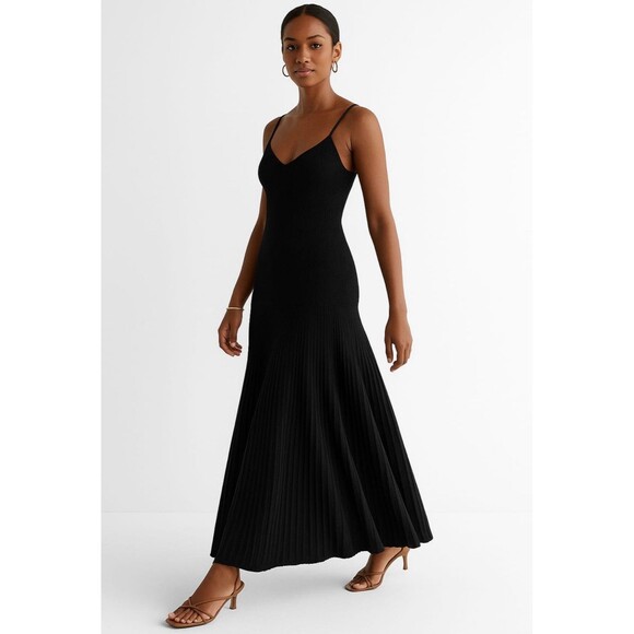 EXPRESS New Maxi Dress Size XL Smocked Black Ribbed‎ Strappy Sleeveless 07827740